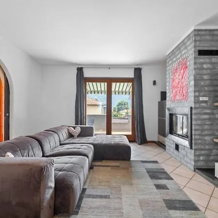 Casa Al 66 *